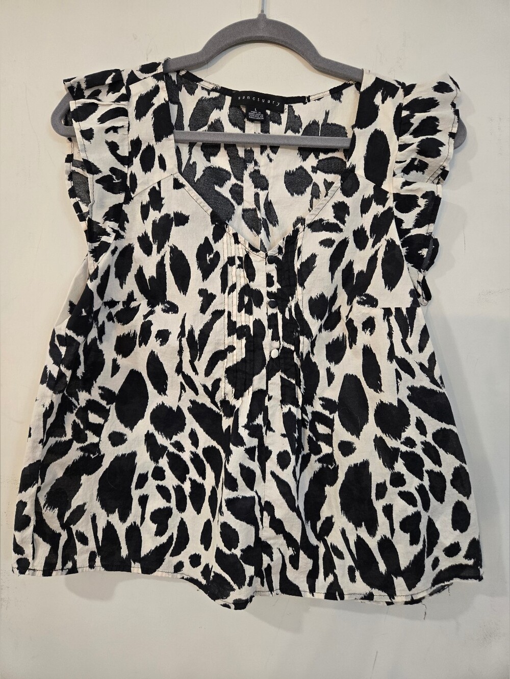 Black & White Animal Print Flutter Sleeve Top. 100% Cotton. Pristine Condition.